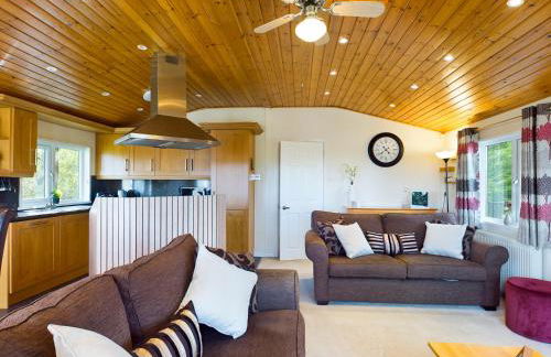 3 Bedroom Lakeview Lodge - Ensuite & Balcony Deck - Foto 19