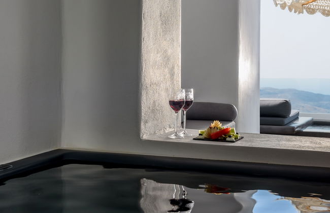 Nefeles Luxury Suites - Photo 33