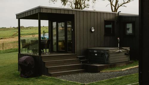 Romantic Glamping Pod for 2 with Private Hot Tub Ballycastle North Coast Retreat Pod 3 - Foto 1