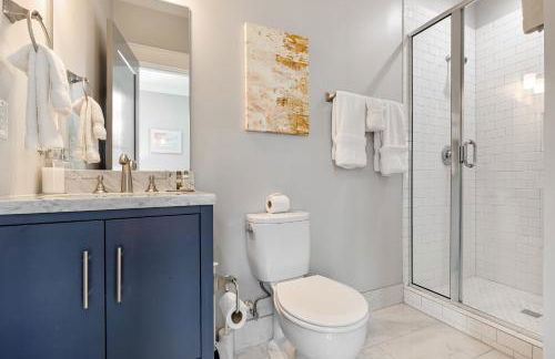 The Azalea Suite at 124 Spring - Foto 15