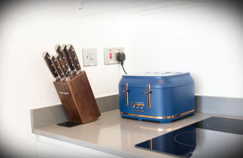 Cosy 1 Bed Apartment in Centre of St Albans - FREE Parking - 5 min walk to St Albans city centre & Railway station - Big Savings on Longer Stays!! - Photo 26