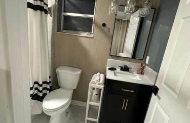 Home away from Home Near Ybor City, Cruise Port, and Downtown Tampa - Foto 29