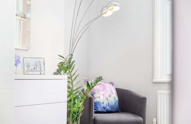 One Bed Serviced Apts near Oxford Street - Photo 12