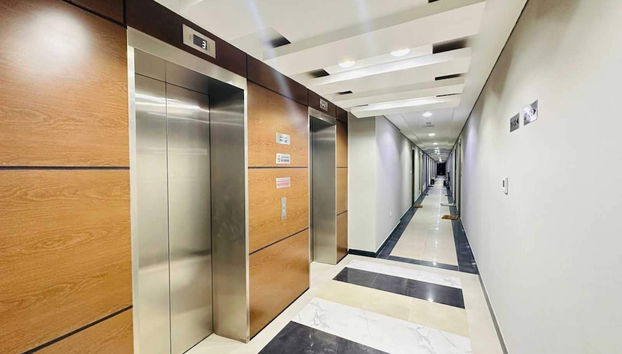 Premium 1-Bedroom Perla Apartment in JVC | Infinity Pool & Kids’ Play Area - Foto 3, Vestíbulo