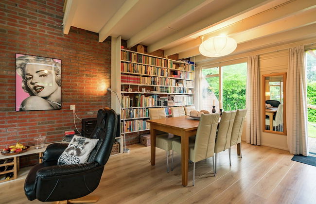 Cozy Holiday Home with Hot Tub in Lauwersoog by Lake - Foto 13