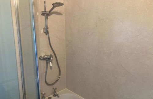 Bolt Hole - Photo 13