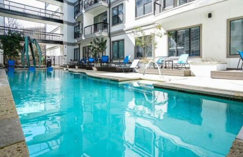 Boulevard Stays Walk to Downtown 1BR SoCo Pool Parking Gym 01 - Foto 20