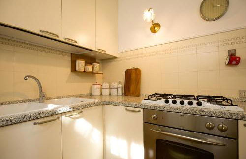 Grande casa con giardino e box auto, 3 camere e 3 bagni - Foto 10