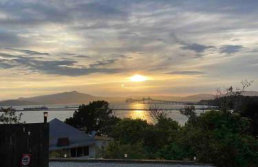 Modern 2 BR 2BA Biz Friendly Duplex with Fast Wi-Fi and Workspaces - Foto 51