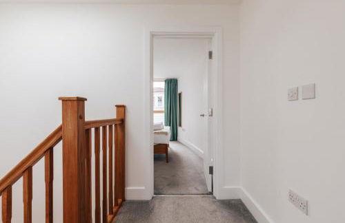 Redland Stay In Bespoke Home 1 of 2 - Foto 5