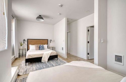 Studio Bliss Dual-Queen Stay in Vibrant Alberta - Photo 12