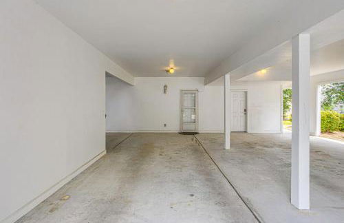 Marina and Pool Roomy Golf-View Home in Southport - Foto 32