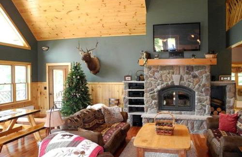 Impressive Cabin Rental for Large Groups in Au Sable Forks, New York - Foto 8