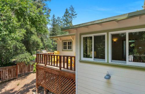 Serene Retreat with Hot Tub - Fire Pit - Deck - Foto 38