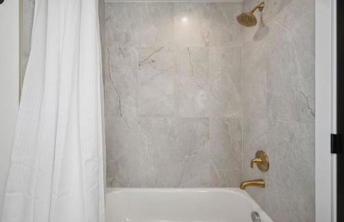 Modern Mountain House with Spa and Scenic Views - Foto 37