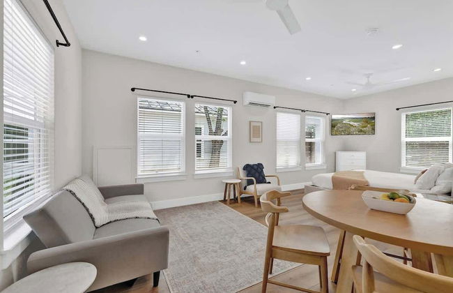 The Grove-c With Hot Tub - Walk to Main Street - Foto 3