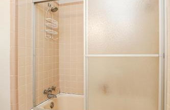 Spacious Home with Waterfront View-Welcome Pets - Foto 8