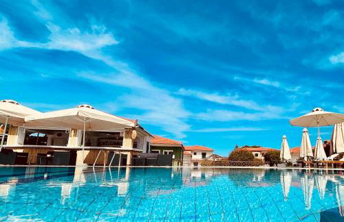 Stomio Villague - Foto 1