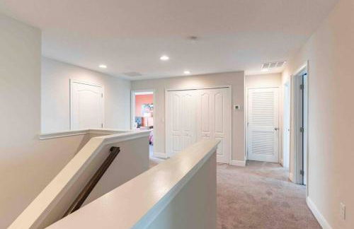 SPACIOUS 6bdrm Villa near ALL the attractions!! - Foto 35