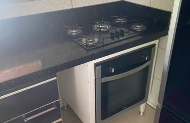 Casa Grande com 2 quartos e 3 camas com AR CONDICIONADO nos dois quartos - Foto 21