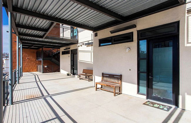 Convenient Condo Near Zilker & Barton Springs! - Photo 9