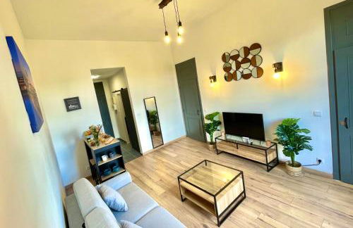 " Studio 5ème Ciel " Vue - Centre Ville - Wifi - Foto 6