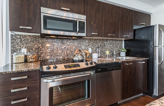 QuickStay - Luxury on Bay St. (Yonge & College) - Foto 40