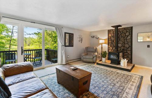 Little Longbow Lakefront Chalet - Foto 5