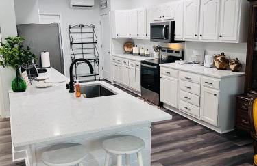 Modern, Spacious & Cozy Apartment - Foto 19