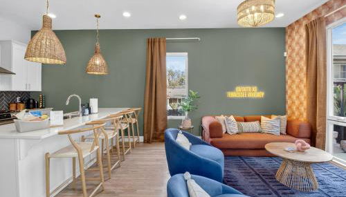 Boho-Chic Home with a Hot Tub, Fire Pit - Foto 1