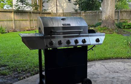 Stylish 4BR Retreat in Cypress - King Bed -Fireplace -Outdoor Patio - TVs in 4 Rooms - Foto 20