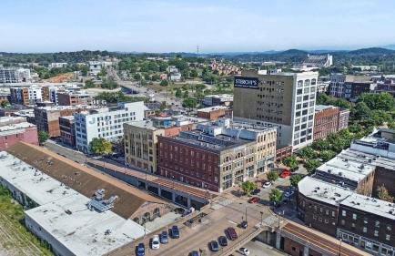 Historic Loft Retreat N Downtown Knoxville - Foto 27