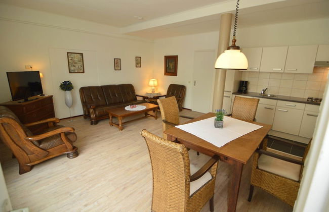 Snug Apartment in Schin op Geul Near Public Pool - Photo 33