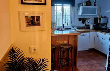 La Casa Junto al Sendero del Río & chimenea y leña incluida - Foto 9