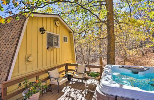 Lake Arrowhead Studio Near Hiking with Hot Tub - Foto 16