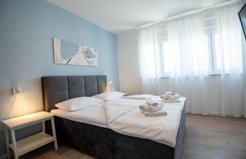 Villa Lumaka Sun - Amazing Home In Brodarica with 4 Bedrooms, Wifi, Outdoor Swimming Pool and Heated Swimming Pool - Photo 24