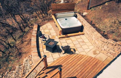 Luxury Mountain Cabin with Views, Hot Tub, Fireplace - Foto 2