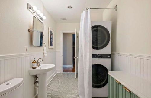 Ladybird Villa - Heated Saltwater Pool - Walk to SoCo - Photo 27