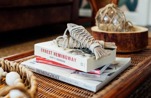 Hemingway KeyWest Vibes-mid term 2BR/1ba | St Pete - Foto 6