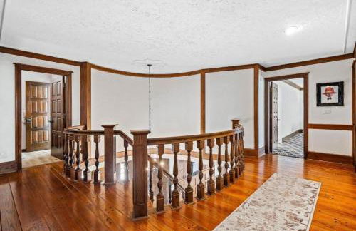 Unique Estate 5 Bedrooms Fire Pit Sleeps 10 - Foto 48