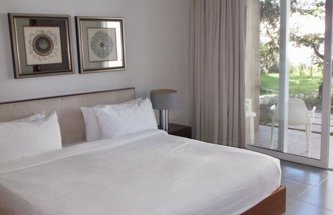 Ultravioleta Boutique Residences - Photo 13