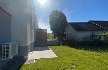 VILLA VUE LAC -3 chambres jardin-proche du lac et du Centre-ville , 2 places parking - Foto 37