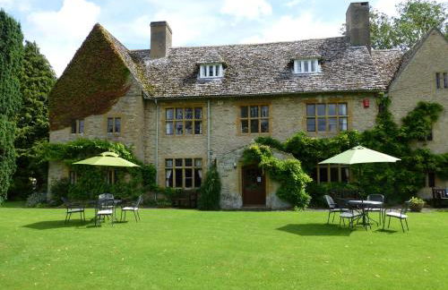 Charney Manor - Photo 1