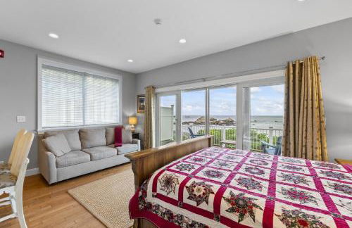 Tide's Edge Oceanfront Condo - Photo 7