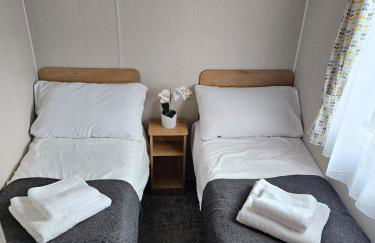 Modern Caravan - Park Dean-Camber Sands - sleeps 6- ENTERTAINMENT PASSES NOT INCLUDED - Foto 3