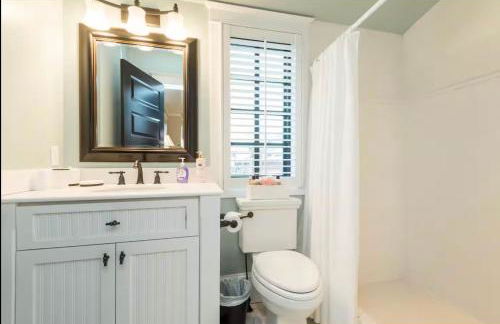 Historic Row Home 1 Block from Gate 1 at USNA - Foto 37