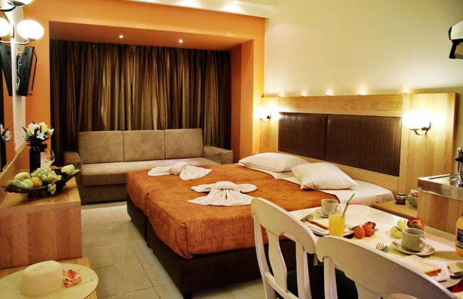 Bella Elena - Photo 6