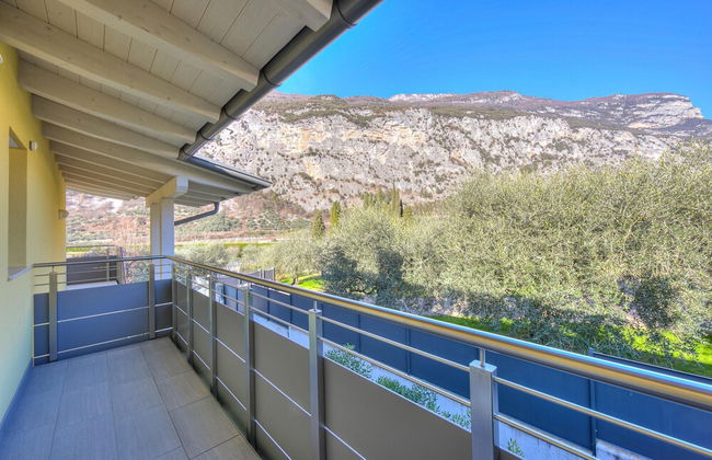 Mirabelle in Dro With 3 Bedrooms and 2 Bathrooms - Photo 28