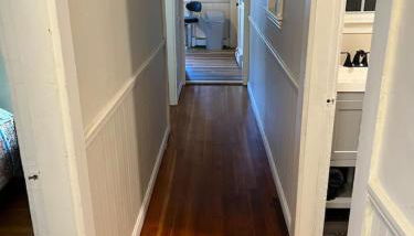 Downtown Beverly 5 Min to Salem - Photo 3