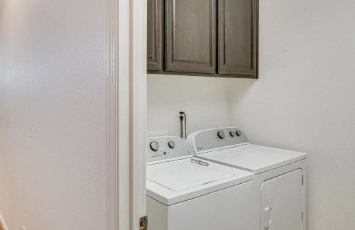 Rio Bravo Country Club Home in Bakersfield with Pool - Photo 30